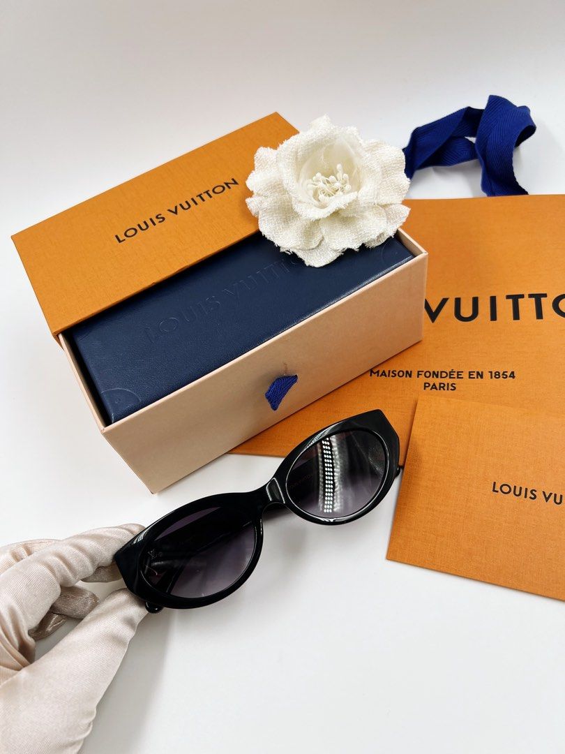 ⚜️LV go 14 Cat eye sunglass (Category: Luxury Accessories) located in Makati City. Submitted by 90sangel (Listing ID 1464759949, Image 1). Description: Serving looks from every angle. 😎🖤 — Still negotiable ✨ Check the 2nd photo for the complete inclusions. 🕶️ Complete set is also available at a different price. 🤎 — Full black lenses LV Twist signature on the temples Monogram Flower signature engraved on the end tips Transmittance :38% UV Prot