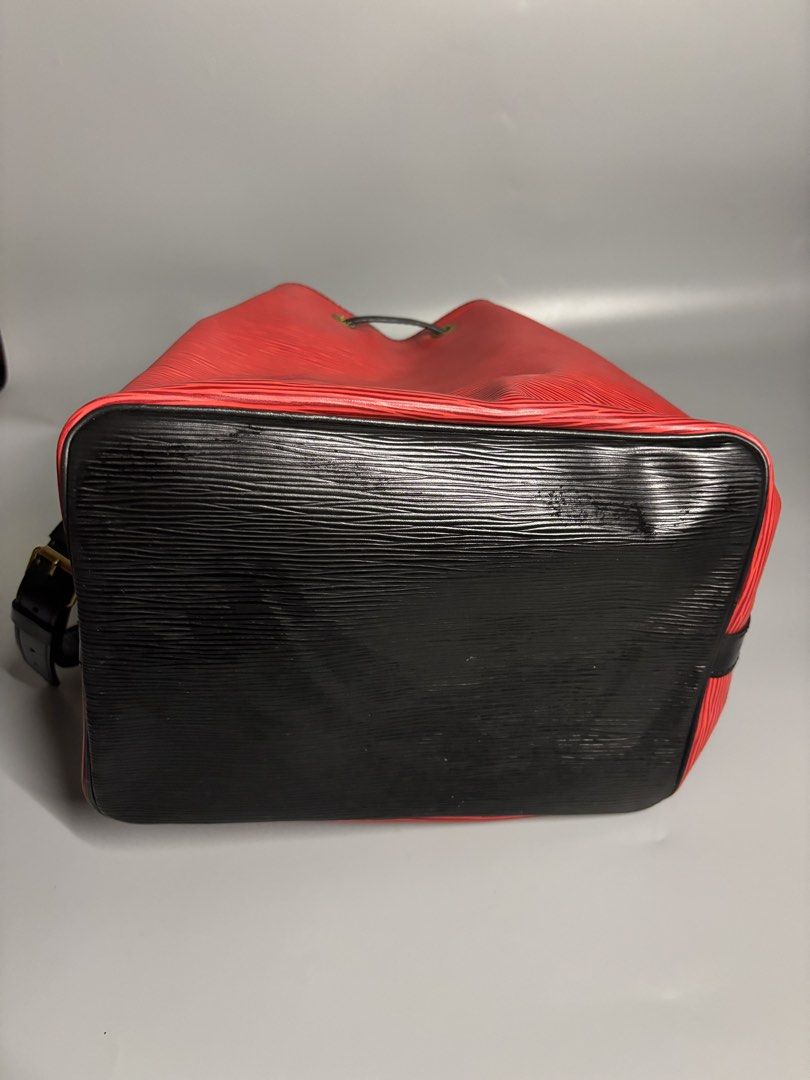Lv Noe Bucket Bag (Authentic) (Category: Luxury Bags & Wallets) located in Cavite. Submitted by playerscollection (Listing ID 1464590744, Image 3). Description: LV NOE BUCKET BAG VERYGOOD CONDITION No major flaws 17,500 or best offer pass po sa lowball AUTHENTIC DASMARINAS LOCATION READY TO SHIP ANYTIME LALAMOVE PWEDE DIN PO .