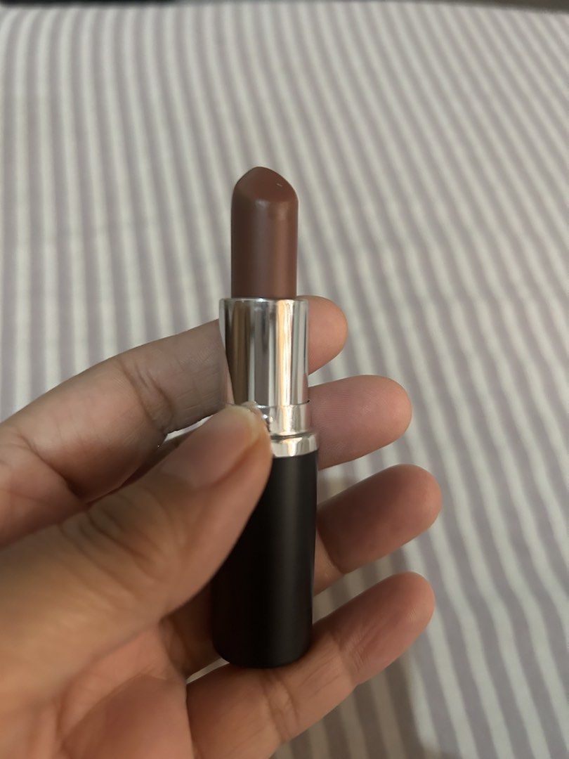 MAC BLK REVLON (Category: Makeup) located in Manila. Submitted by 2025declutterring (Listing ID 1464693046, Image 3). Description: SHADE: * MAC 815 Paramount * MAC 515 Truth Be Told * blk Seashell — Soft Blur Matte Tint * blk Lush — Soft Blur Matte Tint Purchased this year. Rarely used. Natambak na lang. Selling as a bundle only. .