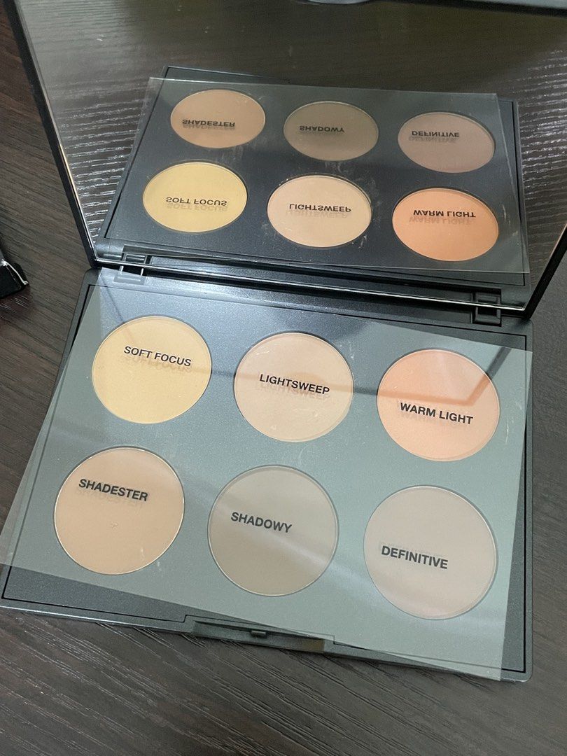 Mac Studio Fix Sculp and Shape Contour Palette (Category: Makeup) located in Marilao. Submitted by jgcloset (Listing ID 1464680366, Image 2). Description: RFS: too many make up.