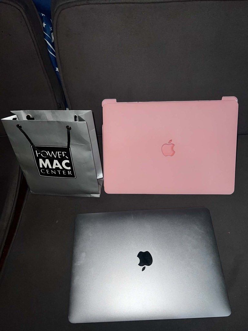 MacBook Pro 13-inch 2019 Touchbar (Category: Laptops & Notebooks) located in San Fernando. Submitted by anthonyfedeylnovio (Listing ID 1464702097, Image 2). Description: MacBook Pro 2019, 13-inch Storage: 256GB SSD Memory: 8GB 2133 MHz LPDDR3 Processor: 2.9 GHz Dual-Core Intel Core i5 Graphics: Intel iris Graphics 550 1536 MB Built-in Retina Display: 13.3-inch (2560 x 1600) -99% Good condition -No Hidden issue -No History of Repair -Face id Worki