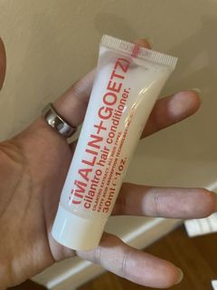(Category: ) located in . Submitted by beautyfashdeclutter (Listing ID 1464714655, Image 1). Description: .