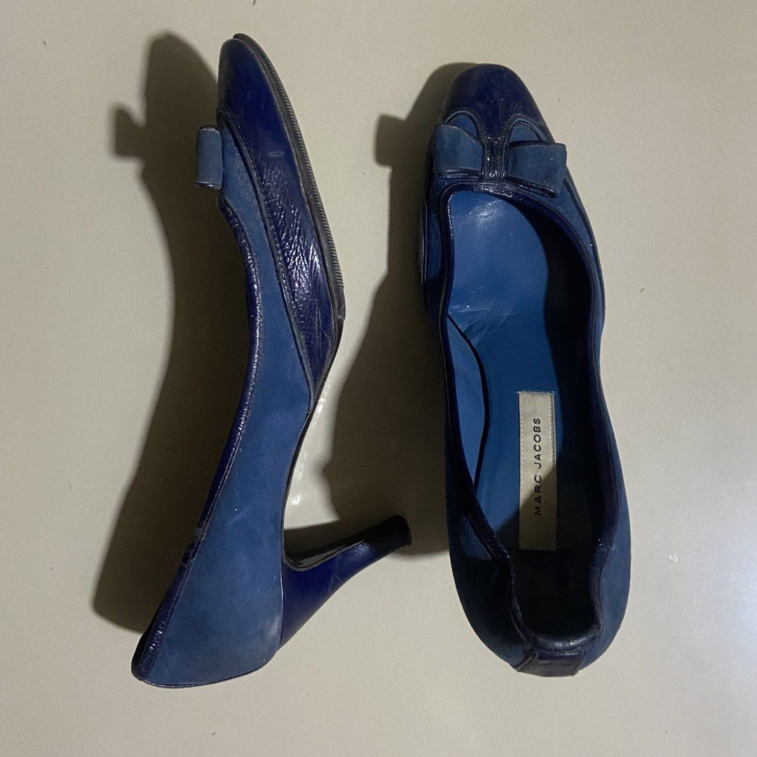 Marc Jacobs Vintage BowTie Heels (Category: Sandals) located in Cavite. Submitted by shopbygcsnly (Listing ID 1464662500, Image 3). Description: 💌 Not sure if that brand is legit 💌 Size: 36 💌 Mine = Sure Buyer! 🪄 💌 No refunds/exchange unless wrong item sent. 💌 Strictly payment first! 💌 You can do cash on delivery if you’re nearby via Lalamove. 💌 Mode of shipping: J&T Express.
