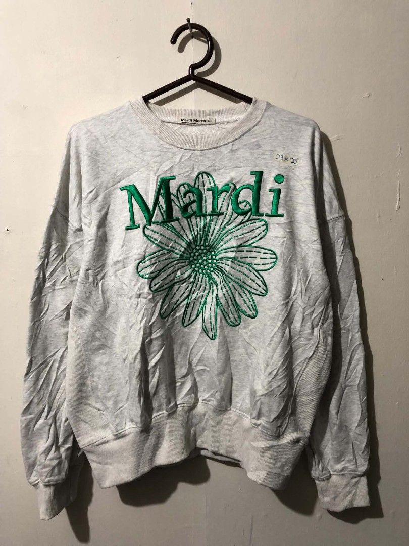 MARDI Embroidered Sweatshirt (Category: Longsleeves) located in Pasig City. Submitted by geloangelo17550 (Listing ID 1464753025, Image 1). Description: Authentic Excellent condition Large to xl women fit Medium Men No issue.