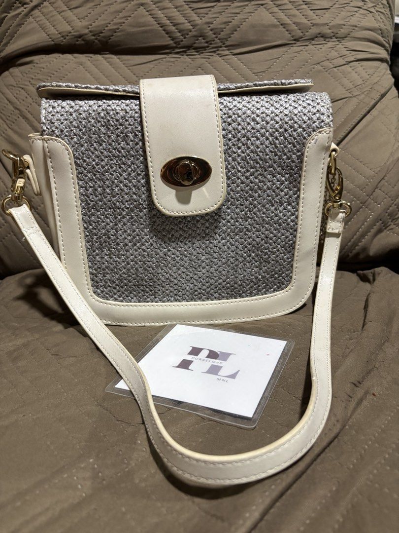 Marie Claire Shoulder Bag (Category: Shoulder Bags) located in Manila. Submitted by purselovemalate (Listing ID 1464668492, Image 1). Description: .