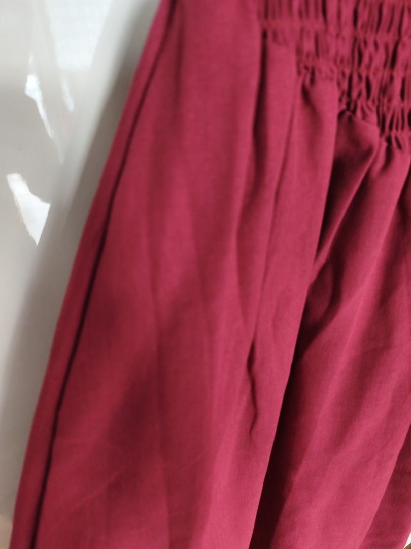 Maroon Linen Dress Maxi (Category: Dresses) located in Manila. Submitted by smilefashion08 (Listing ID 1464451311, Image 3). Description: Fits XS-S Length 43.