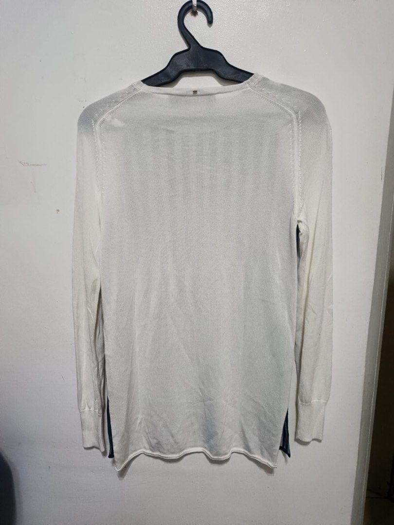 MAX MARA (Category: Longsleeves) located in Dasmarinas. Submitted by jessputrages (Listing ID 1464746245, Image 2). Description: For sale MAX MARA Excellent condition 700 plus shipping Pm for more detail.