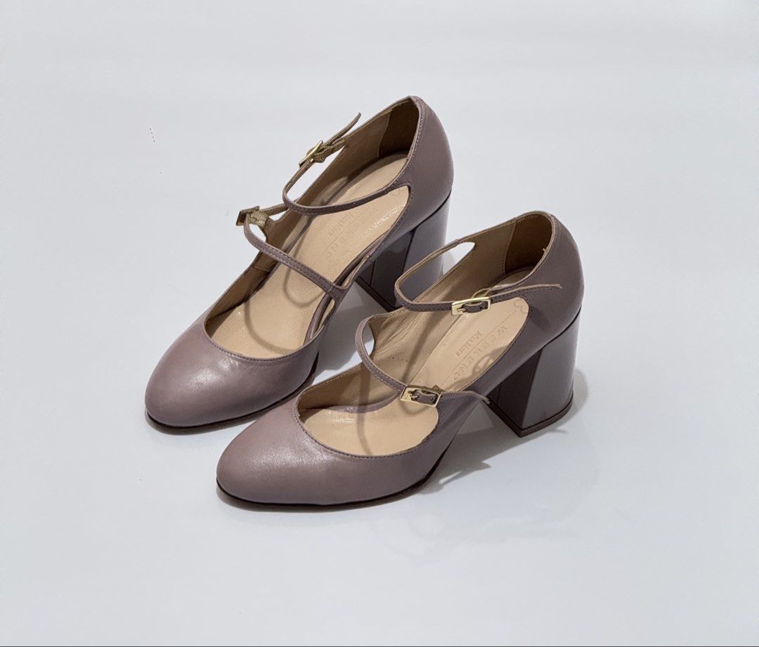 Maxmara (Category: Heels) located in Quezon City. Submitted by ukl29 (Listing ID 1464583375, Image 3). Description: Auth💯size36/23cm excellent condition no inclusion .