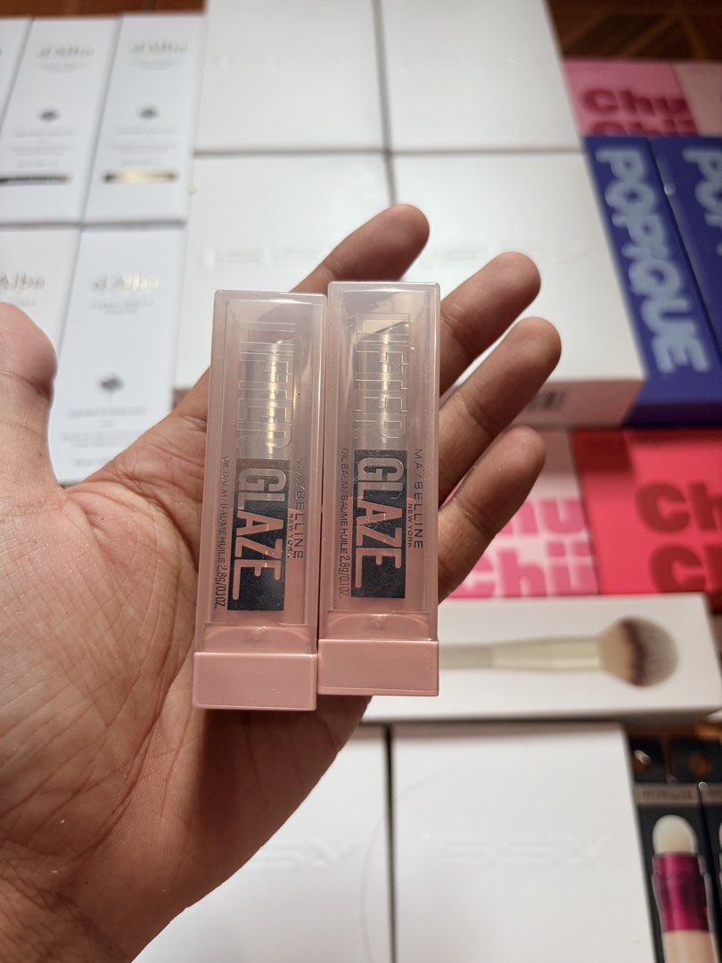 Maybelline Lip Glaze Balm (Category: Makeup) located in San Mateo. Submitted by chrstian1 (Listing ID 1464702654, Image 1). Description: .