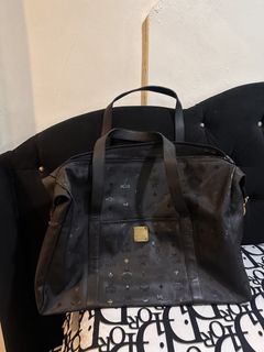 (Category: ) located in . Submitted by stopandshopforluxury (Listing ID 1464650776, Image 1). Description: .