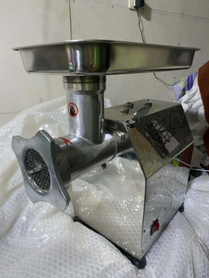 Meat Grinder stock only (Category: Juicers, Blenders & Grinders) located in Cavite. Submitted by nila.d (Listing ID 1464630613, Image 1). Description: .
