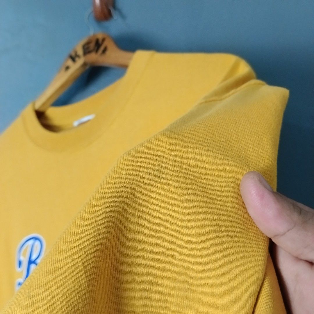 Men's - Ben Davis (Category: Tshirts & Polo Shirts ) located in Bacolod City. Submitted by drop.ph (Listing ID 1464678145, Image 3). Description: Ben Davis - Embroidered Authentic *Size L - 22.5x27.5 *Excellent cloth *Dot stain *Price: 880php *Add SF if outside Bacolod City .
