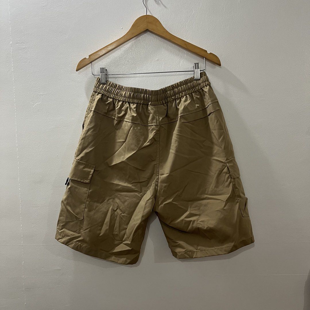 Men’s Cargo short Beige (Category: Shorts) located in Cavite. Submitted by habibixxi (Listing ID 1464607360, Image 2). Description: Men’s Cargo short Beige Waist: 30-35” Length: 21” Leg op: 11.5”.