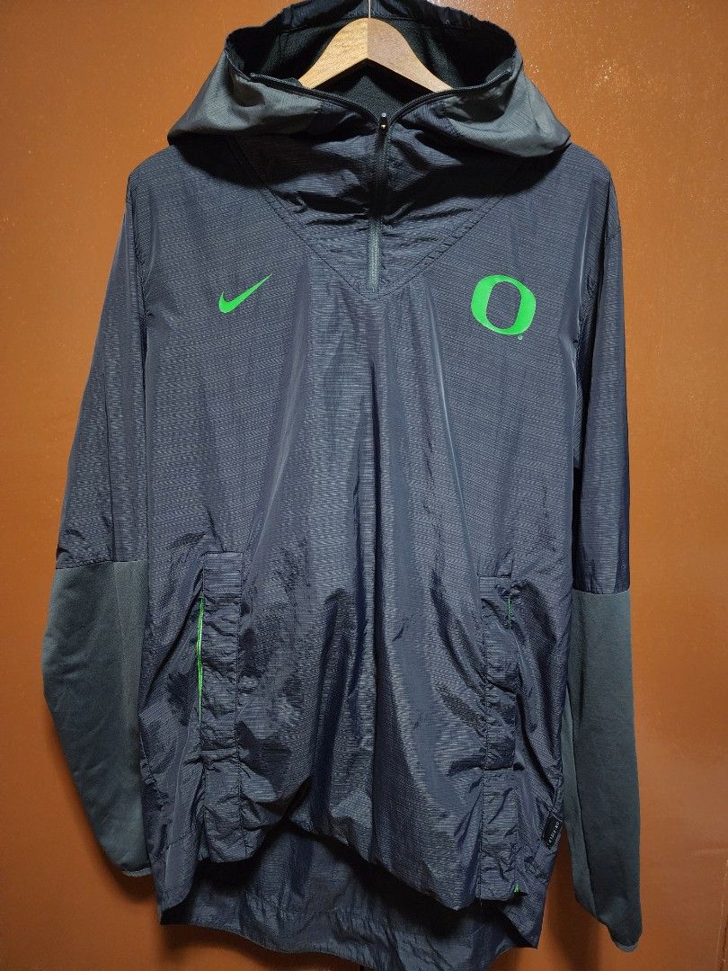 Men's Nike Oregon Ducks Quarter-Zip Pullover Hoodie Jacket (Category: Coats, Jackets and Outerwear) located in Tanza. Submitted by coki27 (Listing ID 1464646899, Image 2). Description: See detailed pics for info Meetup/Pickup: Tanza Cavite Shipping: LBC/JnT/LALAMOVE TY 😁🙌.