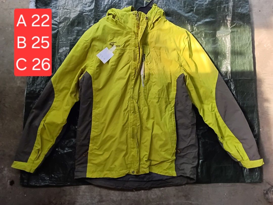 Pre loved Mens /Womens Medium- Large Jackets (Category: Coats, Jackets and Outerwear) located in Quezon City. Submitted by fairviewstrides (Listing ID 1464603177, Image 1). Description: Mens / Women MEDIUM Jackets Price: 120 each 🔥Rain Jackets 🔥Warmers 🔥Blazer 🔥Retro Visit me here 15 ferrari st fairview qc Lalamove jnt Lbc.