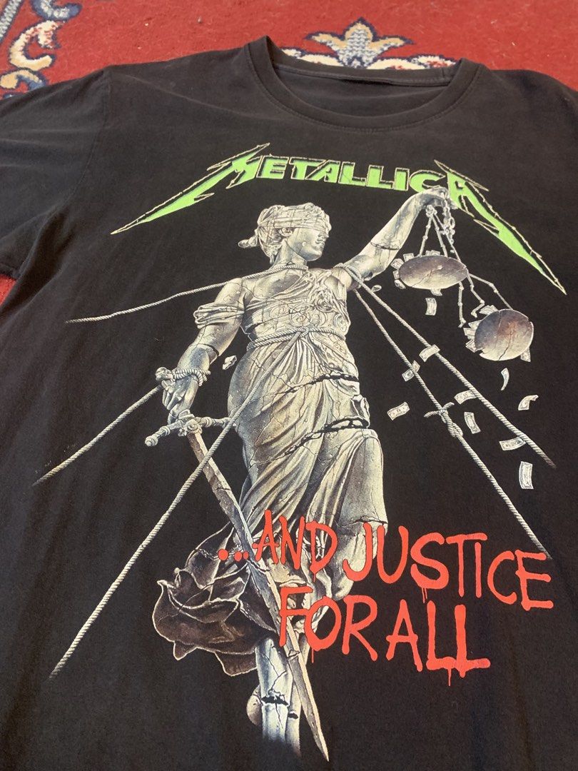 Metallica Asian bootleg (Category: Tshirts & Polo Shirts ) located in Las Pinas. Submitted by thevintagejunkiemanila (Listing ID 1464627662, Image 2). Description: Metallica 2000’s asian boot good wear and fade . Size: fits L Length: 27 Width: 22 . Php 1000 . First to comment “mine” basis.