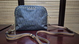 (Category: ) located in . Submitted by ginny_preloved (Listing ID 1464665684, Image 1). Description: .