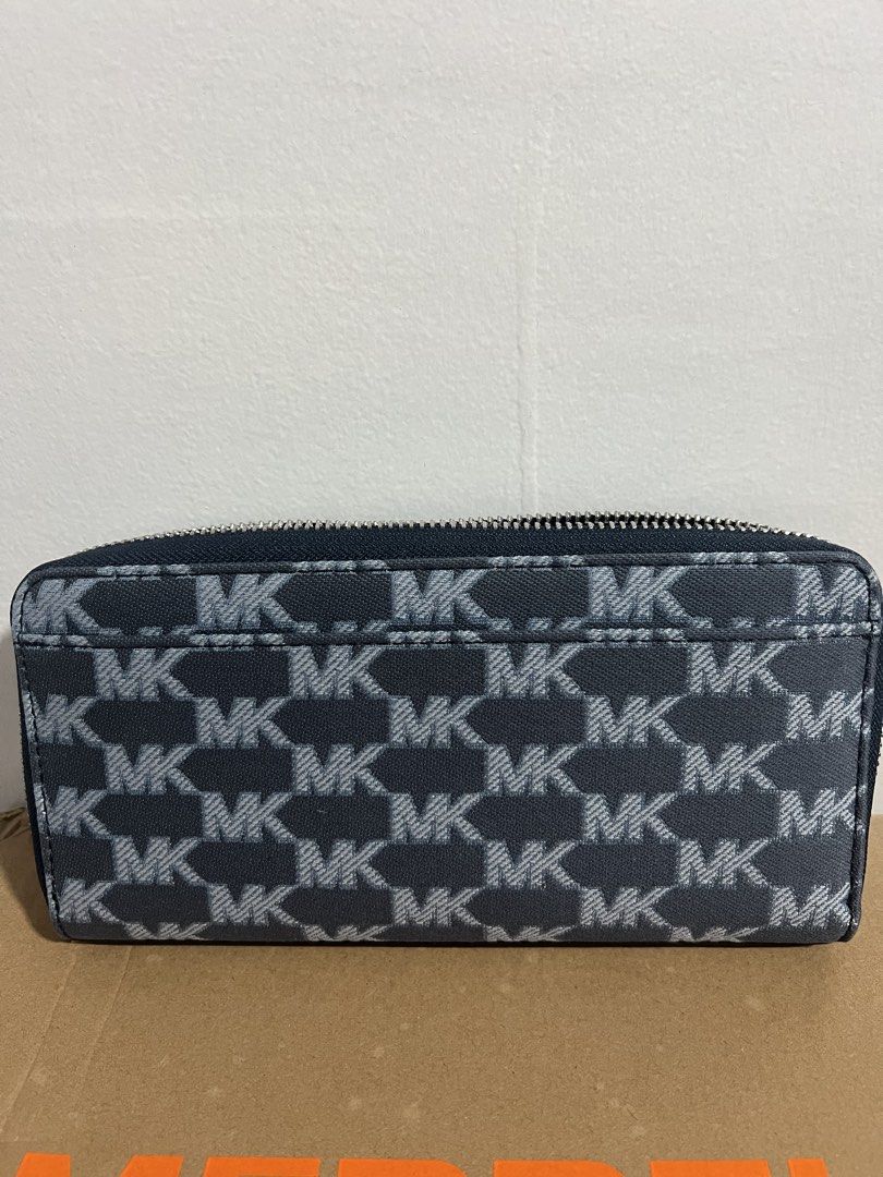 MICHAEL KORS COOPER WALLET (Category: Wallets & Card Holders) located in Baguio. Submitted by kyrawang22 (Listing ID 1464619636, Image 1). Description: .