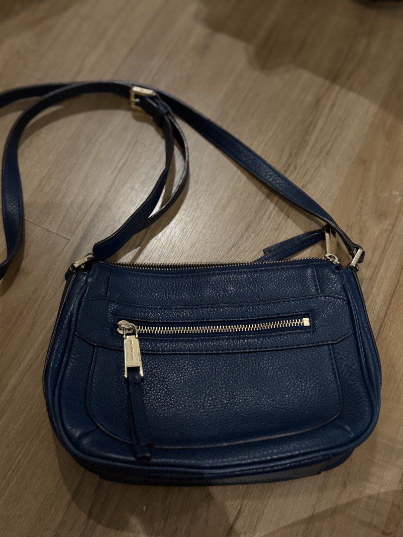 Michael Kors Cross Body Bag (Category: Cross-body Bags) located in Pasig City. Submitted by atticstreet (Listing ID 1464602570, Image 3). Description: .