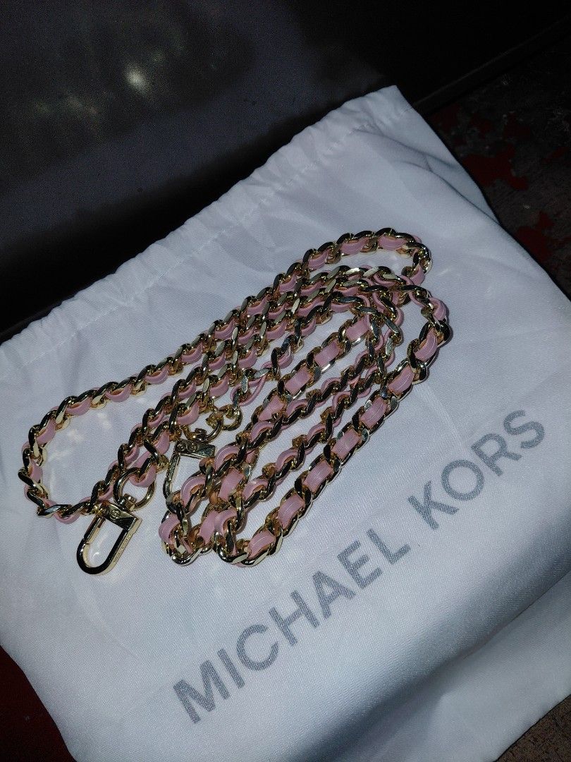 Michael Kors Empire Chain Strap Bag (Category: Luxury Bags & Wallets) located in Manila. Submitted by alyyyy567 (Listing ID 1464638867, Image 3). Description: Brand new, never been used. Bought in US 📌pm me for more details and photos of the bag.