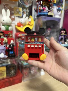 (Category: ) located in . Submitted by meowietrinkets (Listing ID 1464749982, Image 1). Description: .