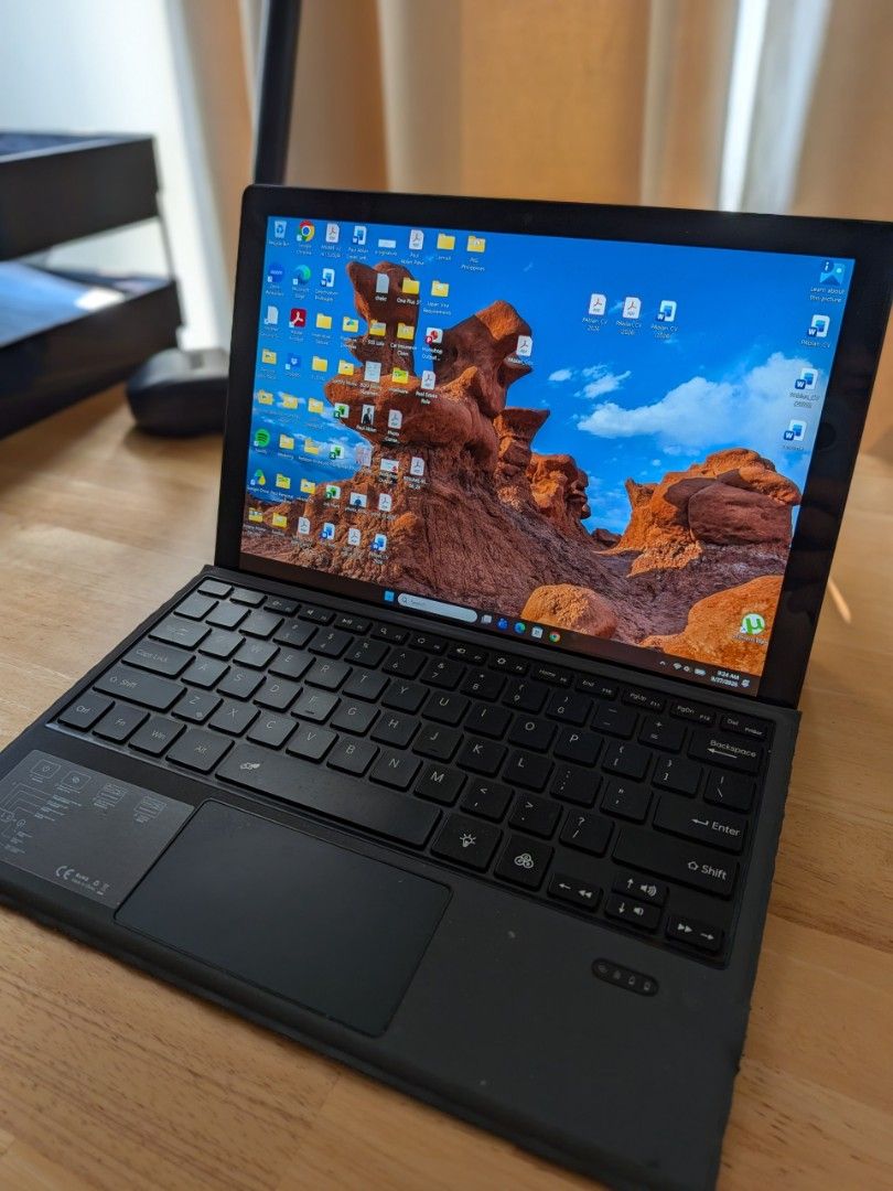 Microsoft Surface Pro 6 2-in-1 Tablet with Keyboard (Category: Laptops & Notebooks) located in Paranaque City. Submitted by kaceys_closet (Listing ID 1464577041, Image 2). Description: - 2nd hand - 15 days personal warranty - COP or Meetup Location: Alabang, Sucat, or Makati City -Battery: 75% -Specifiactions: Core i5 8th Generation 8gb Ram 256gb SSD Intel UHD Graphics 620 Display Memory 128MB Shared display memory 4054 1x usb 3.0 3.5 headphone j