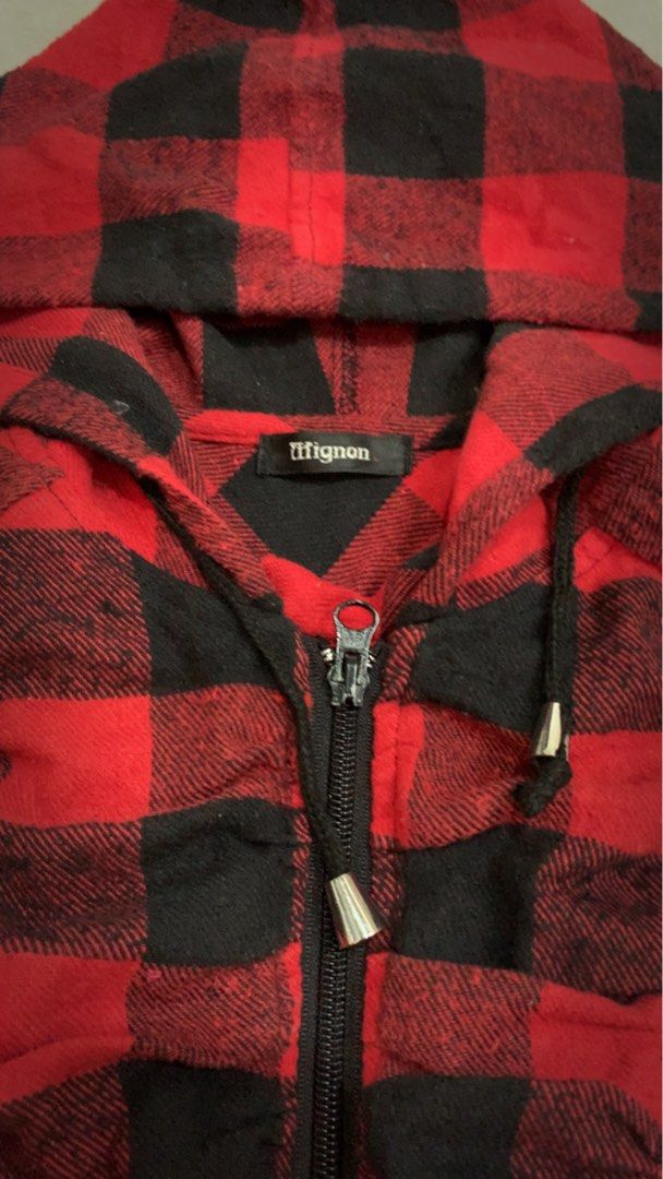 Mignon (Category: Hoodies) located in Aloran. Submitted by cowskin_927 (Listing ID 1464672730, Image 3). Description: Mignon 19 x 27 No flaws.