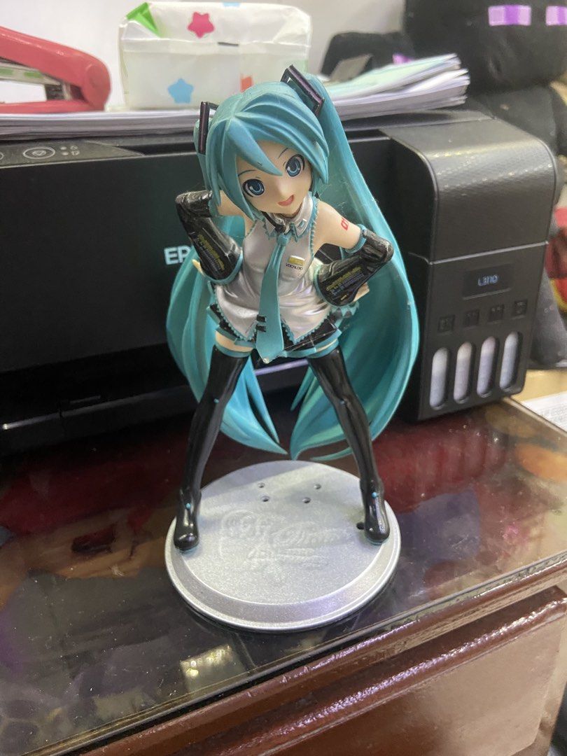 Miku replaced base loose (Category: Action & Battle Toys) located in Maria Aurora. Submitted by zorotoyz (Listing ID 1464592775, Image 1). Description: Loose replaced base.
