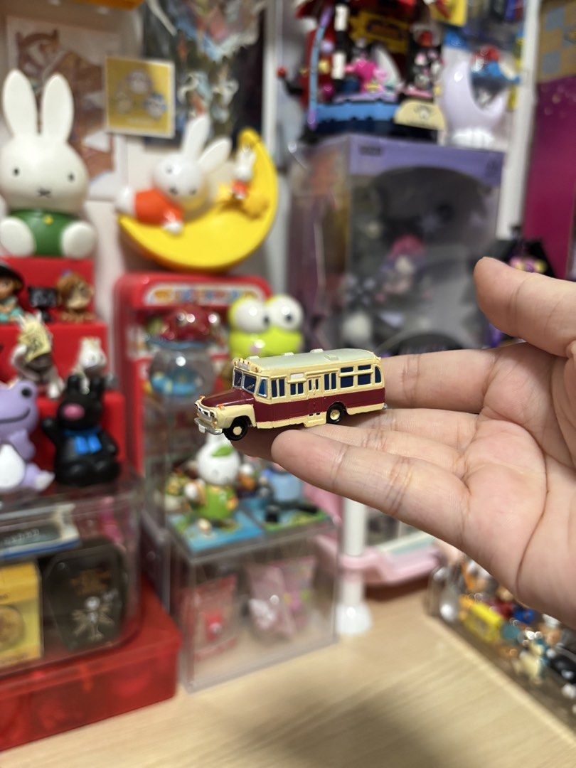 Mini Bus Figure (Category: Other Merchandise) located in Caloocan City. Submitted by meowietrinkets (Listing ID 1464750439, Image 1). Description: .