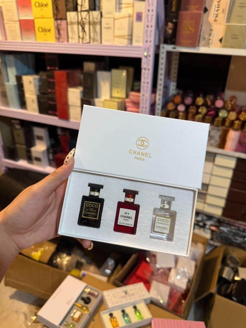 Mini Luxury Perfume Sets (Category: Fragrance & Deodorants) located in Manila. Submitted by ak.kini (Listing ID 1464685605, Image 3). Description: - Perfume sets from luxury brands: Dior, Chanel, Louis Vuitton. - All are US oil-based testers. - Perfect for gifting or personal use. - Ideal for trying out different scents or for travel. DM ME HERE OR IN INSTAGRAM: @shop.a4k.