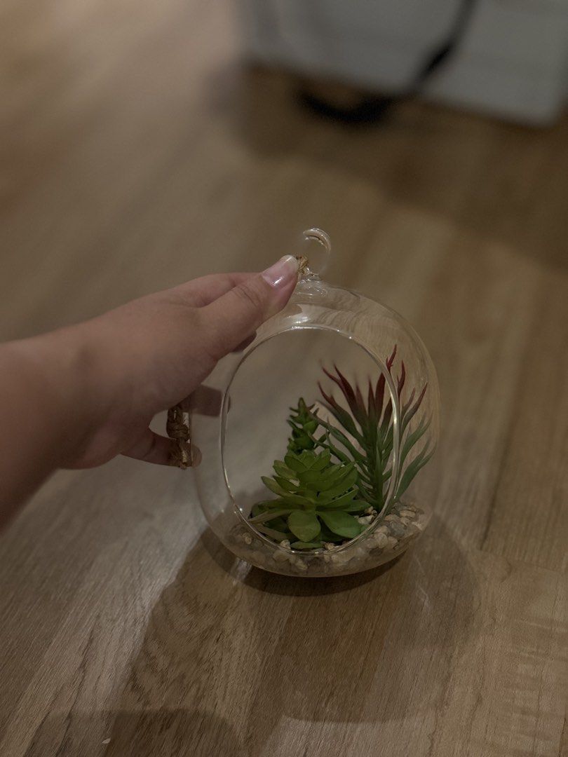 Mini Terrarium (Not real plants) (Category: Other Home Decor) located in Pasig City. Submitted by atticstreet (Listing ID 1464600924, Image 2). Description: .