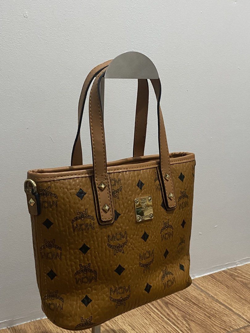 Mini Tote Bag (Category: Luxury Bags & Wallets) located in Davao. Submitted by ccfinds_ph (Listing ID 1464698869, Image 3). Description: * Condition: Pre-loved daily wear / minor signs of use Price is negotiable for sure buyers.