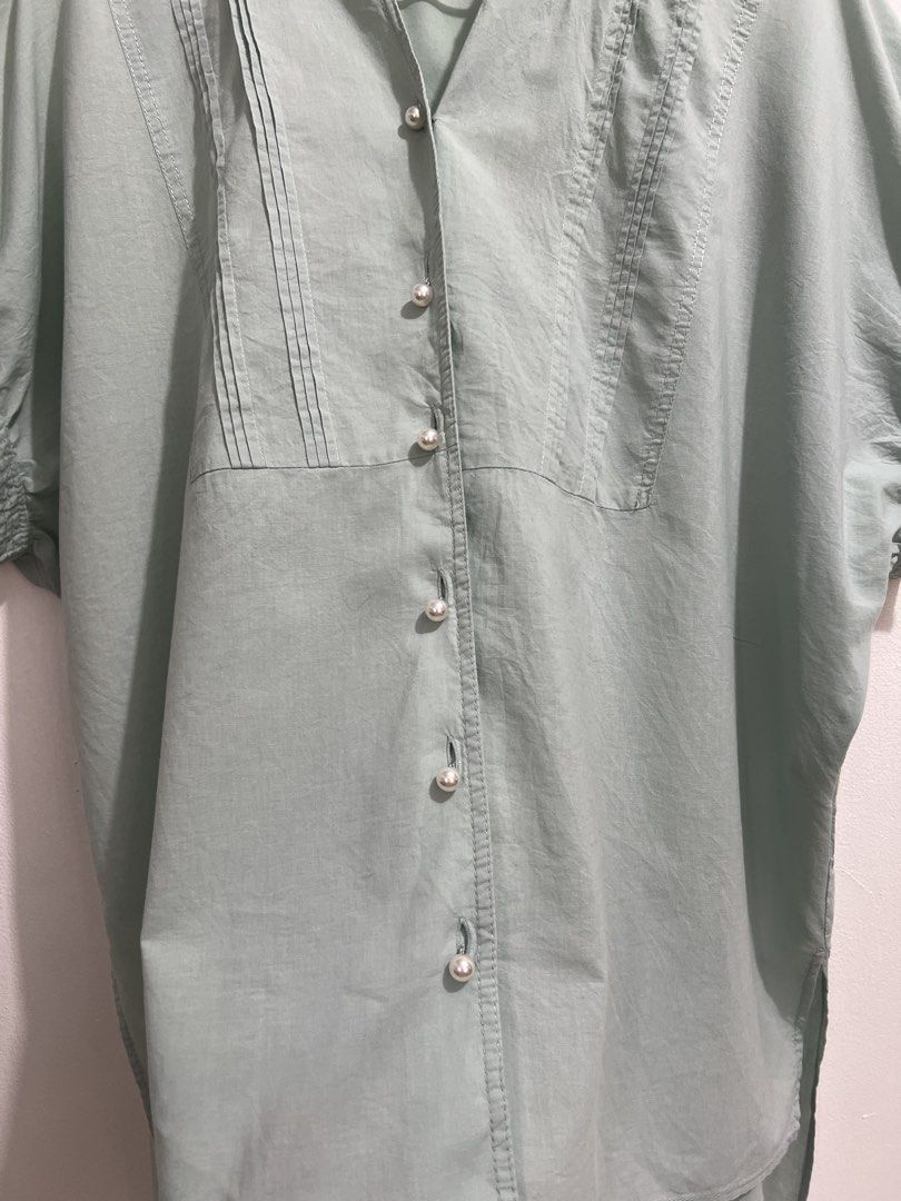 minl chair cotton blouse (Category: Blouses) located in Las Pinas. Submitted by gaeley (Listing ID 1464578926, Image 3). Description: free size 💯 cotton b : 25" armpit to armpit l: 25, 29".
