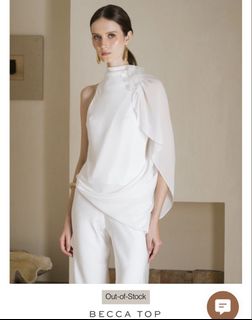 (Category: ) located in . Submitted by yourcuratedcloset (Listing ID 1464590717, Image 1). Description: .