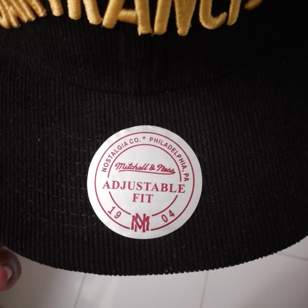 Mitchell and Ness "San Francisco GSW" Snap Back (HQR) (Category: Caps & Hats) located in Calumpit. Submitted by BCHThriftShop (Listing ID 1464660184, Image 3). Description: Note: Pls! Refer to the dimensions for proper fit🔥 📌Size : Adult Snapback 📌Issue : N/A 📌Color rate : 10/10 📌Condition: Brand New 📍Due to the brightness, the photo may differ from the actual one💡 🙏Pls! message us if you need further informationℹ️ +SF thru LBC or J&T 📦.
