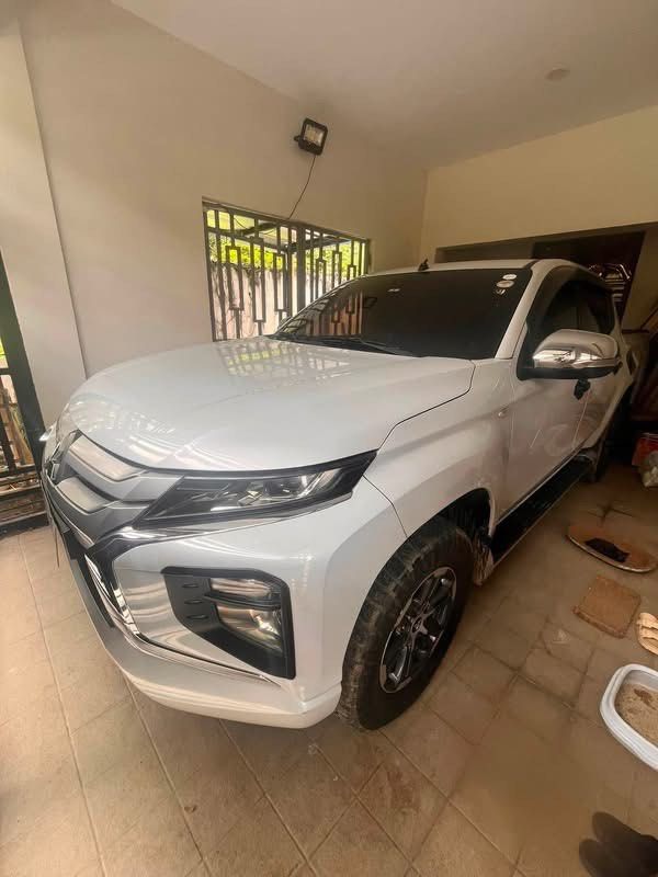 Mitsubishi Strada 2019 GLX Plus Auto (Category: Used Cars) located in Manila. Submitted by ejstrada2019 (Listing ID 1464586493, Image 2). Description: FOR SALE – 2019 Mitsubishi Strada GLX Plus 2.4 Automatic Price: ₱700,000 First Owner 2019 Mitsubishi Strada GLX Plus 2.4 AT in White Diamond with 110,000 KM mileage. Powered by a 2.4L MIVEC Turbo Diesel engine producing 181 PS and 430 Nm of torque, paired with a 6-speed automatic transmission. Casa