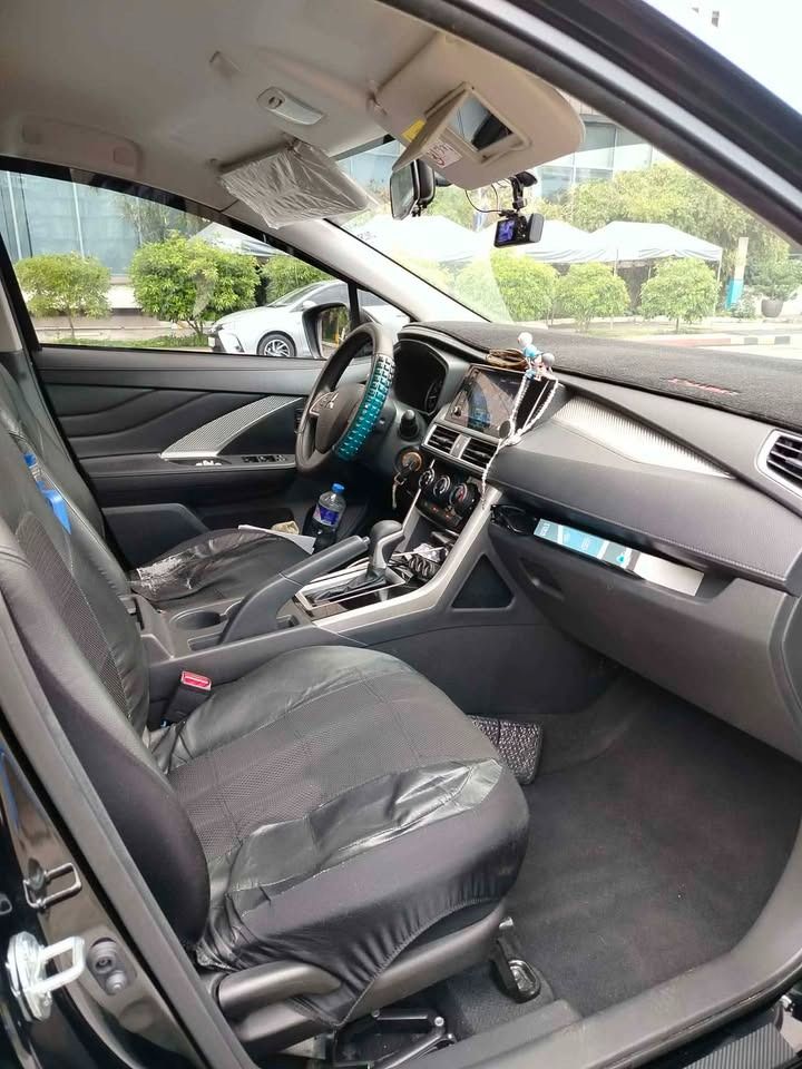 Mitsubishi XPANDER GLX Auto (Category: Used Cars) located in Caloocan City. Submitted by heelloimtim (Listing ID 1460885200, Image 3). Description: Color: Graphite Metallic Grey 40k odo No issue Cash: 1.099m Pm/Dm.
