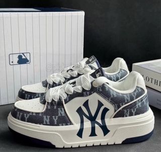 (Category: ) located in . Submitted by pickplanet_sneaker_shirt (Listing ID 1464734330, Image 1). Description: .