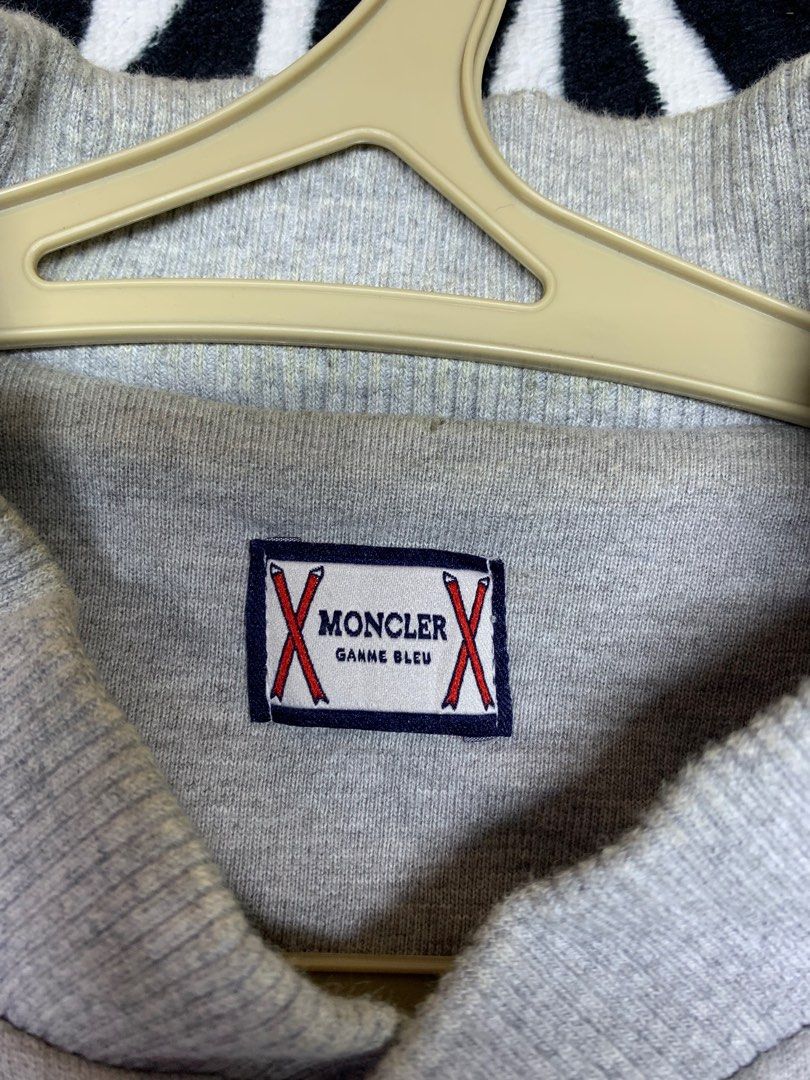MONCLER JACKET (Category: Coats, Jackets and Outerwear) located in Cagayan de Oro. Submitted by yooow.c (Listing ID 1464747602, Image 3). Description: 22 x 26 - good condition - pinhole, missing code tag.