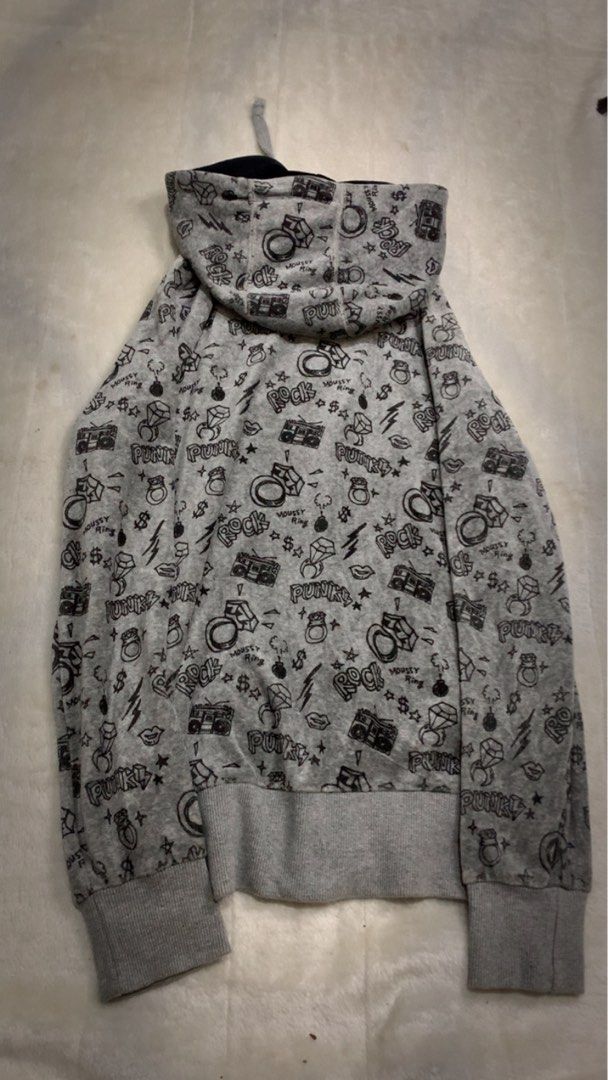 Moussy jacket japan (Category: Hoodies) located in Aloran. Submitted by cowskin_927 (Listing ID 1464672281, Image 2). Description: Moussy jacket japan 20 x 27 No flaws.