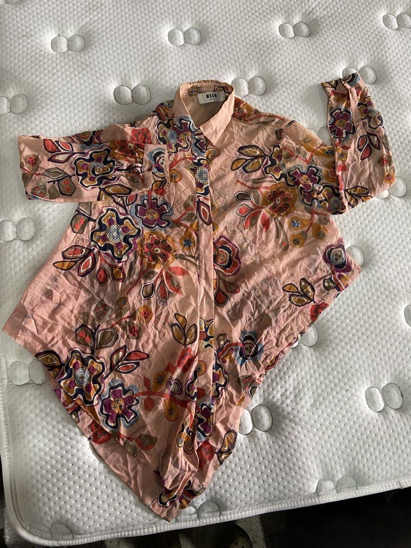 Msgm milano Dress (Category: Dresses) located in San Fernando. Submitted by julz_tanz (Listing ID 1464637371, Image 1). Description: Msgm Milano Dress Medium to large Womens Excellent Condition 10/10 Colorate No Issue / No Flaws .