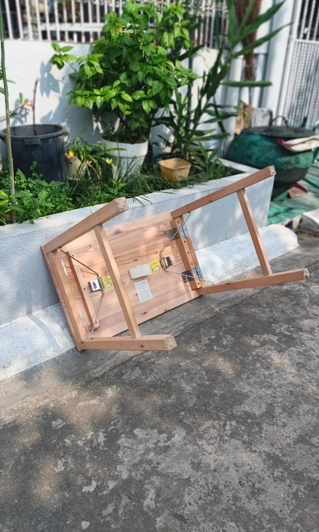 Muji folding table (Category: Tables & Sets) located in Santa Rosa. Submitted by tonyhawk0592 (Listing ID 1464635477, Image 3). Description: .