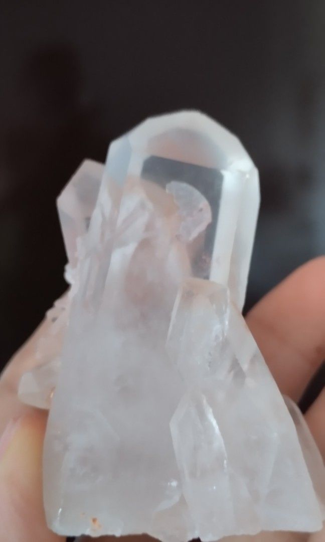Natural cluster master healing clear quartz crystal (Category: Announcements) located in Manila. Submitted by ztylish2018 (Listing ID 1464628161, Image 1). Description: Natural crystal Master Healing crystal acts as a powerful amplifier of energy, thought, and personal intention Payment : Gcash location : Makati.