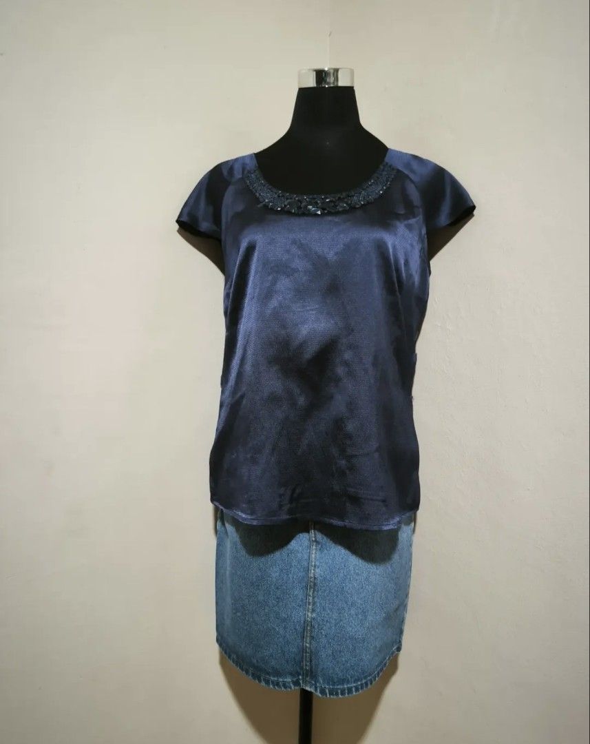 Navy blue silk beaded blouse (Category: Blouses) located in Manila. Submitted by wearforce (Listing ID 1464593737, Image 1). Description: Navy blue silk beaded blouse can fit M-L good condition no issues color rate 9/10 150 + sf.
