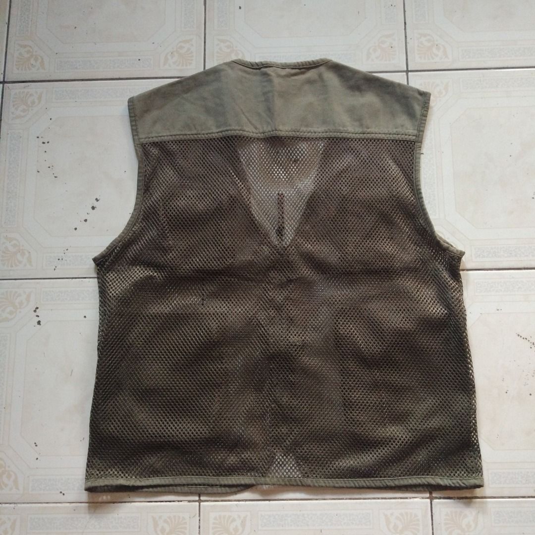 Nepuca OD Utility Vest M (Category: Vests) located in Pasay City. Submitted by denimdude.ph (Listing ID 1464647123, Image 2). Description: no size tag, fits medium.