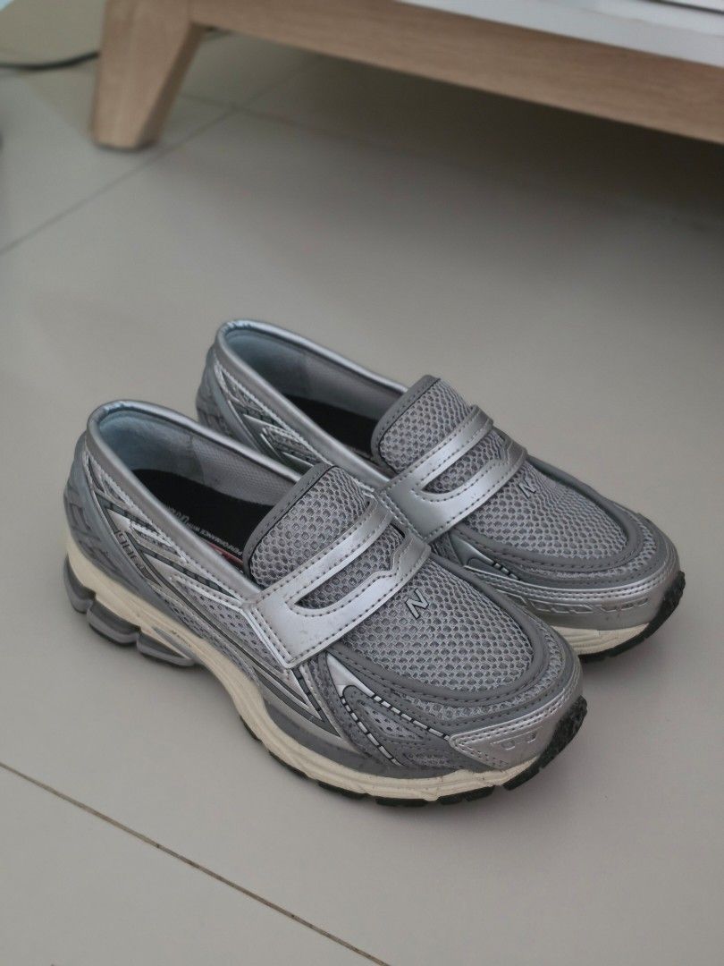 New Balance 1906L Loafers (Category: Casual Shoes) located in Bulacan. Submitted by glvzicbg_ (Listing ID 1464633609, Image 1). Description: Good as new 1000% authentic used thrice only need sole cleaning no nore box.