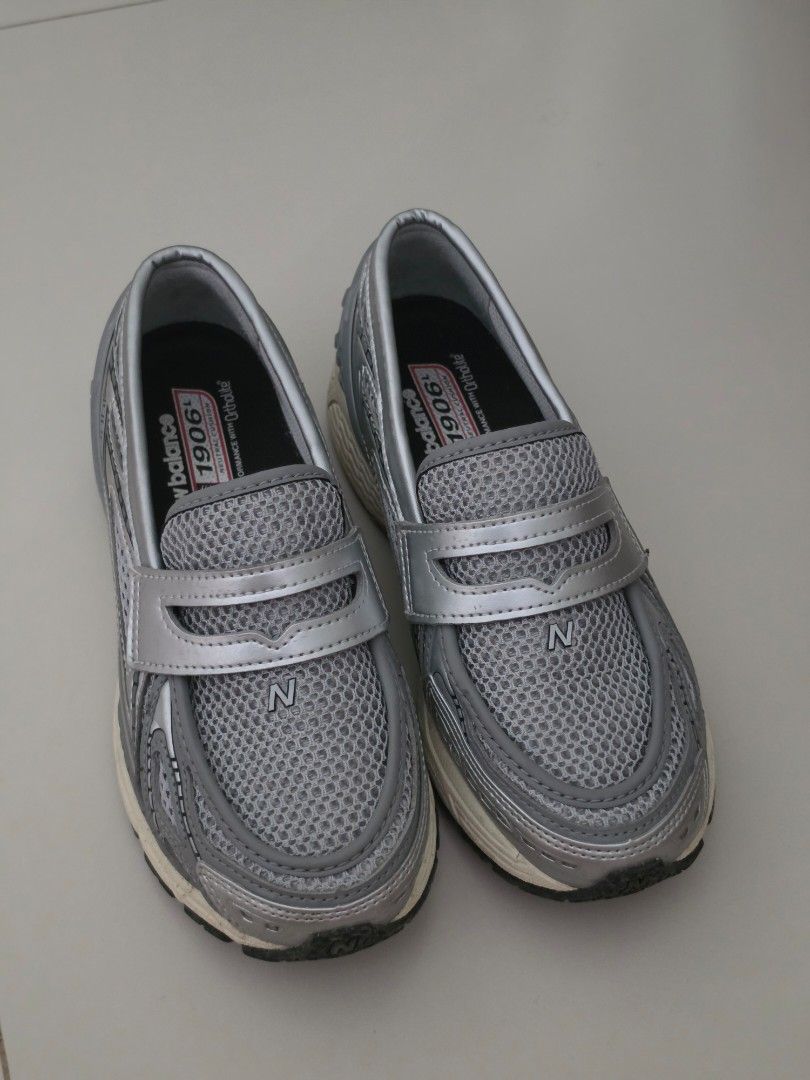 New Balance 1906L Loafers (Category: Casual Shoes) located in Bulacan. Submitted by glvzicbg_ (Listing ID 1464633609, Image 2). Description: Good as new 1000% authentic used thrice only need sole cleaning no nore box.