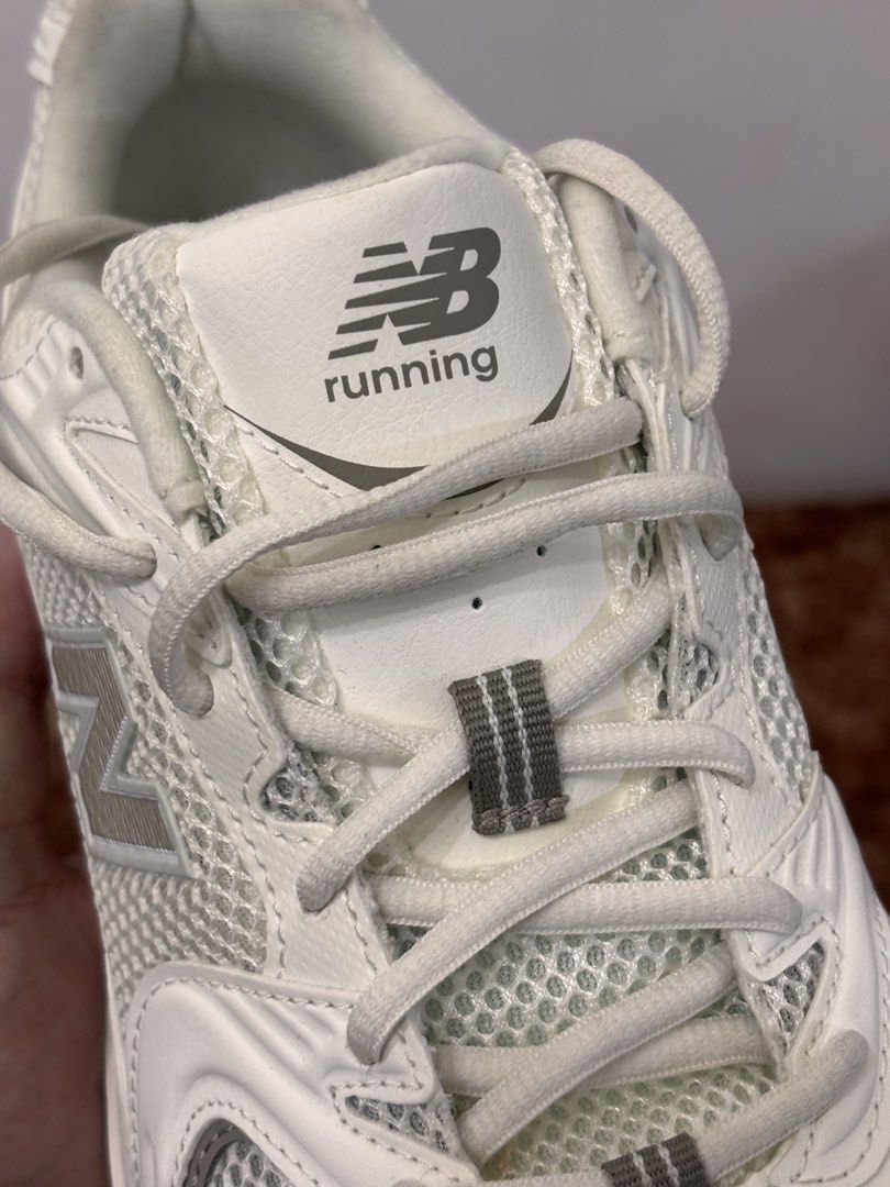New balance 530 (Category: Casual Shoes) located in Taguig. Submitted by kai.exe (Listing ID 1464710959, Image 3). Description: Newbalance 530 (Cream white) Size 43 US, 9.5 Euro Brandnew and original Open for nego .