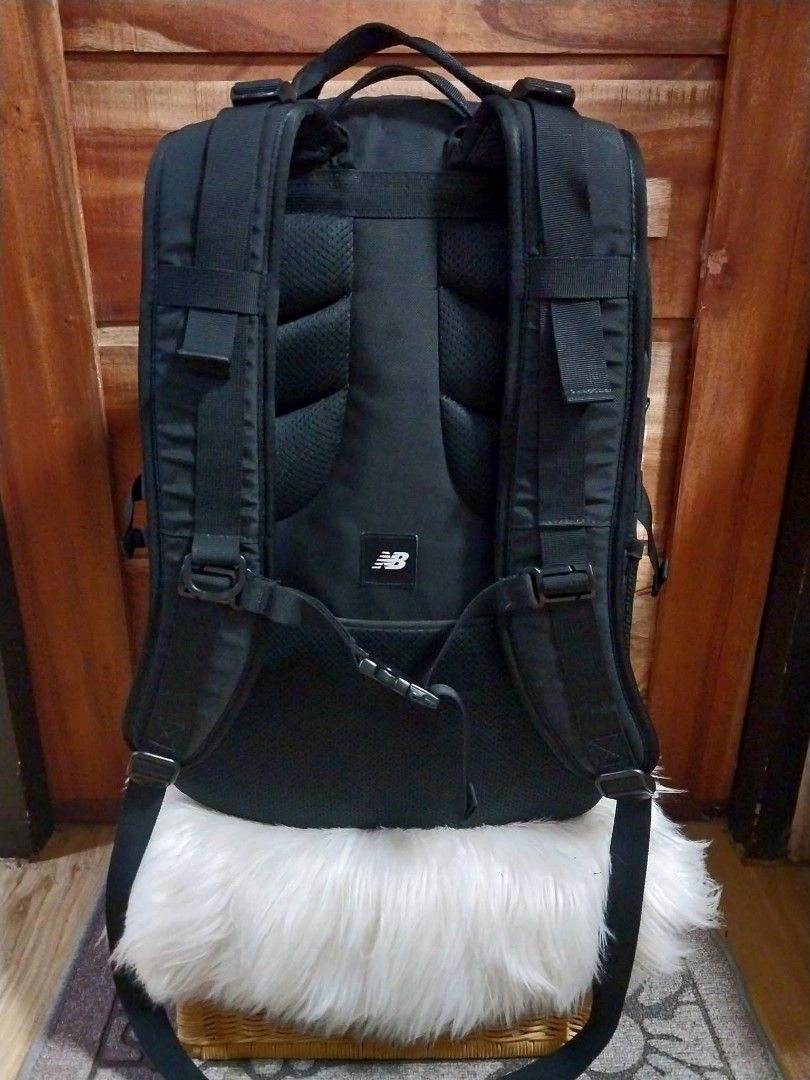 NEW BALANCE BACKPACK (Category: Backpacks) located in Cagayan de Oro. Submitted by lj100614 (Listing ID 1464732602, Image 2). Description: Pagka Gwapou nman😱😱😱 :New Balance🎒🎒🎒 :Large Size :Minimal Issue Only.