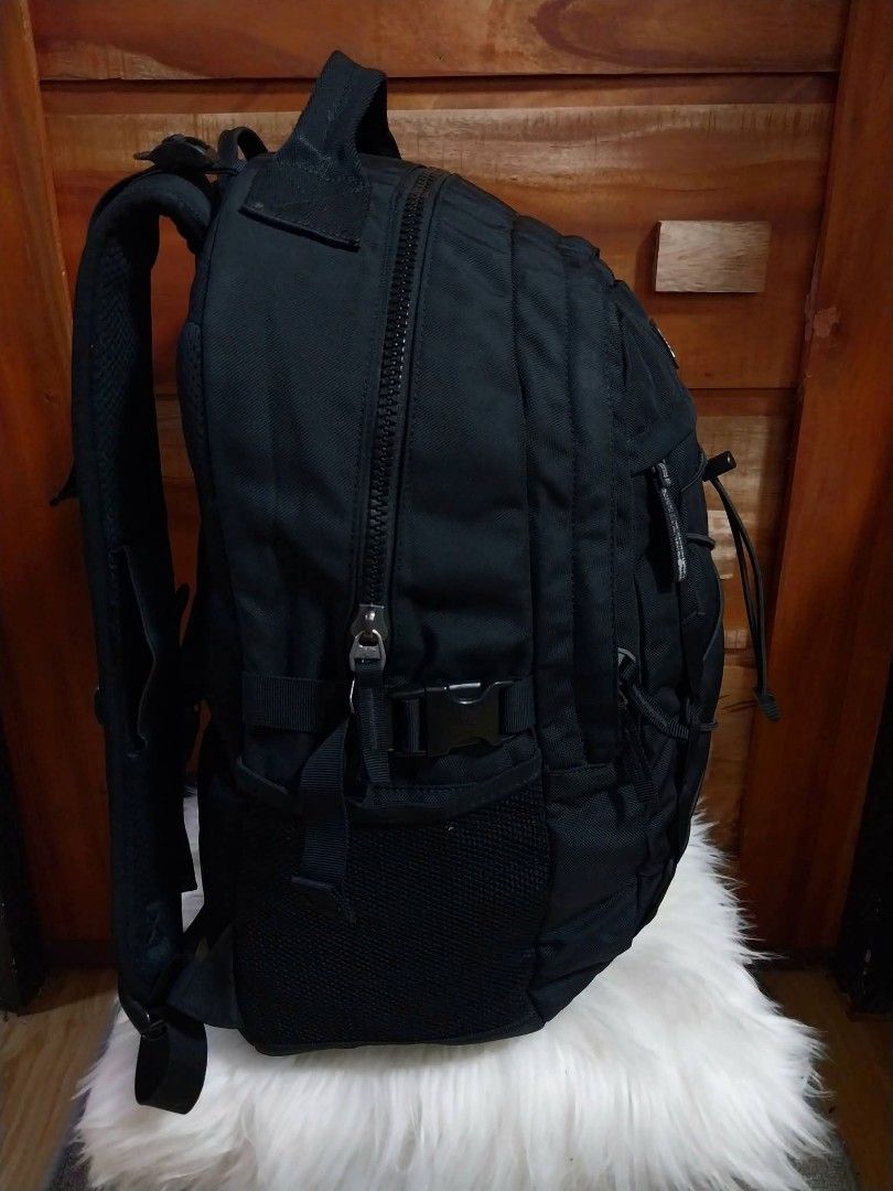 NEW BALANCE BACKPACK (Category: Backpacks) located in Cagayan de Oro. Submitted by lj100614 (Listing ID 1464732602, Image 3). Description: Pagka Gwapou nman😱😱😱 :New Balance🎒🎒🎒 :Large Size :Minimal Issue Only.
